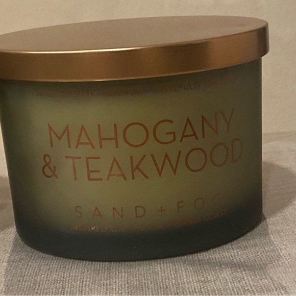 Lot of 2 SAND + FOG Mahogany & Teakwood Candle 12 oz - Picture 3 of 11